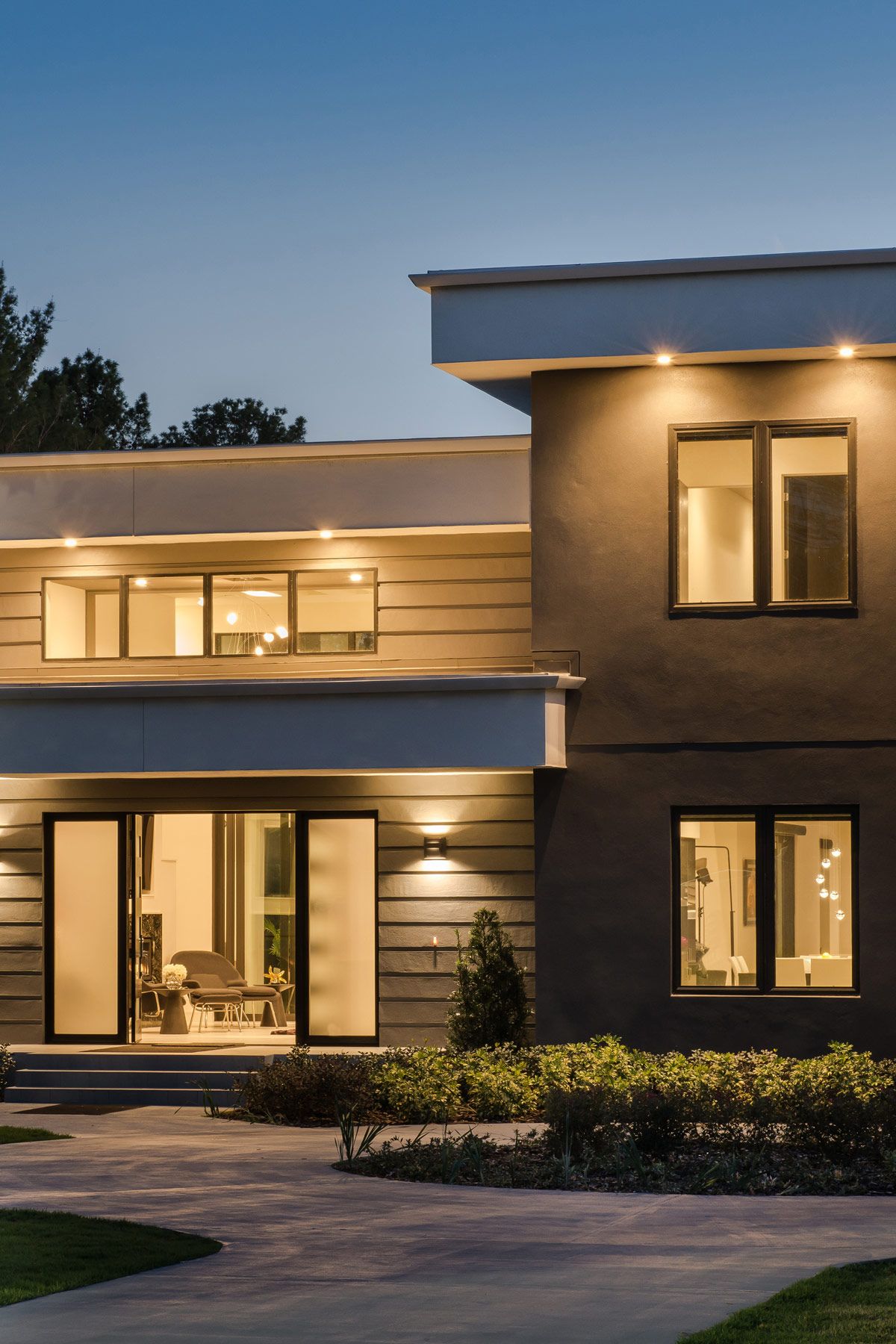 CUSTOM BUILDERS